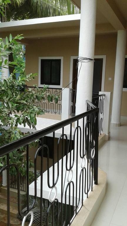 One-Bedroom Apartment with Balcony